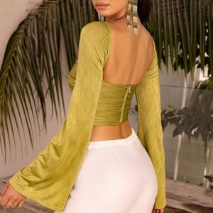 New oh polly olive top